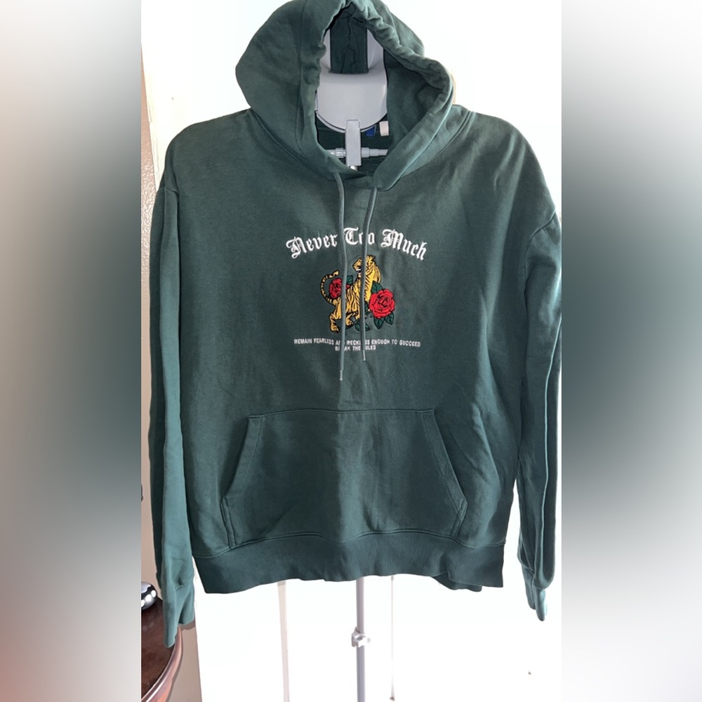 H&M- Hoodie Sweater